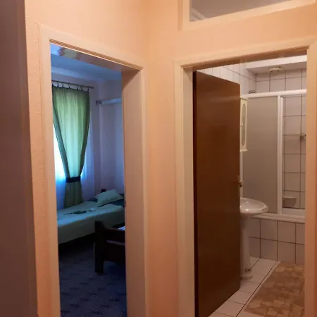 Business Club Selenca 4* Bac