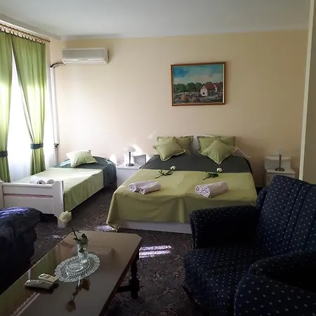 Oda ve Kahvaltı Business Club Selenca 4*