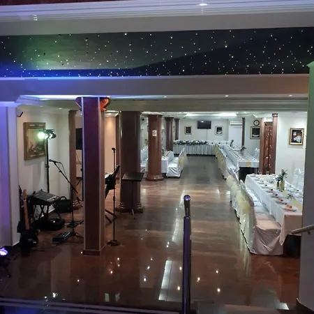 Oda ve Kahvaltı Business Club Selenca